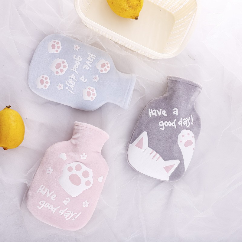 Túi chườm nóng lạnh họa tiết dễ thương bọc vải nhung mềm mịn giúp giảm đau bụng kinh 350ml - 500ml