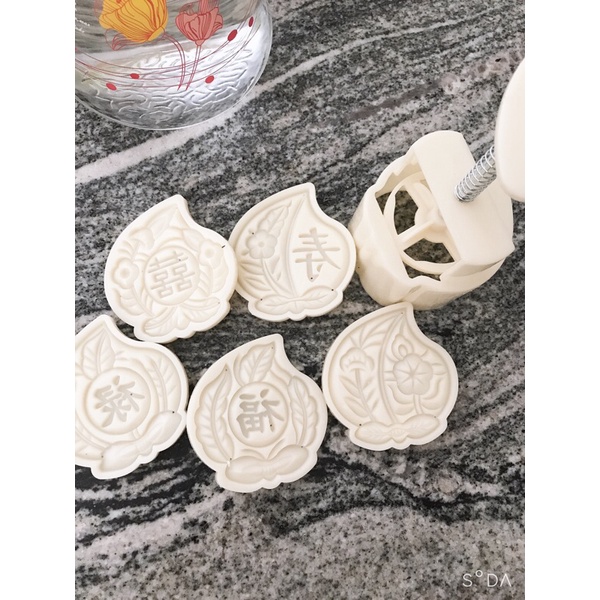 Khuôn trung thu chiếc lá 5 mặt làm xôi đậu, trung thu
