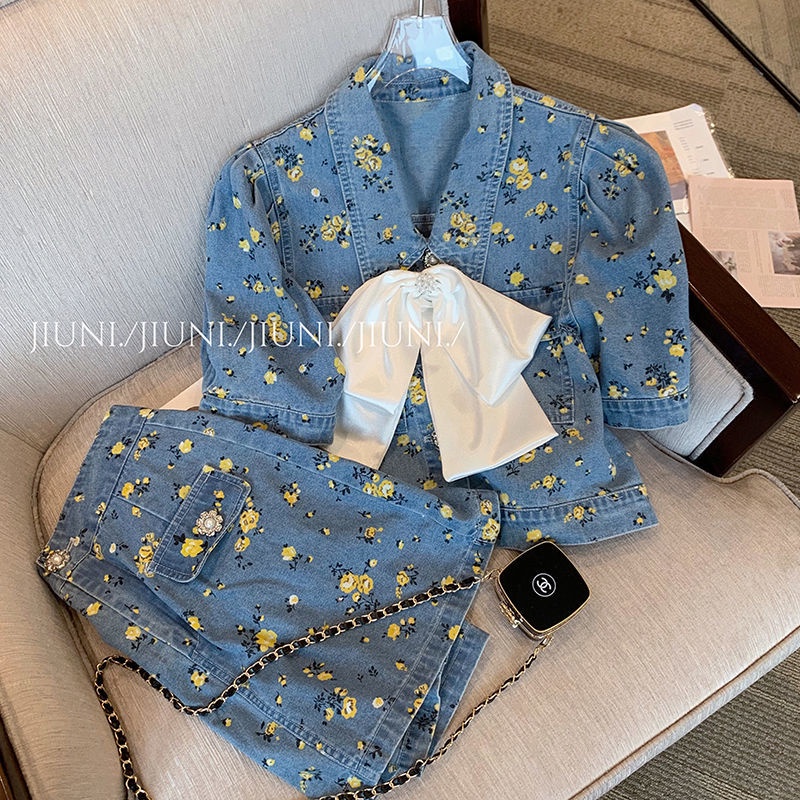 Bộ Áo Ngắn Tay + Chân Váy Denim In Hoa Thời Trang Mùa Hè Phong Cách Mới Cho Nữ