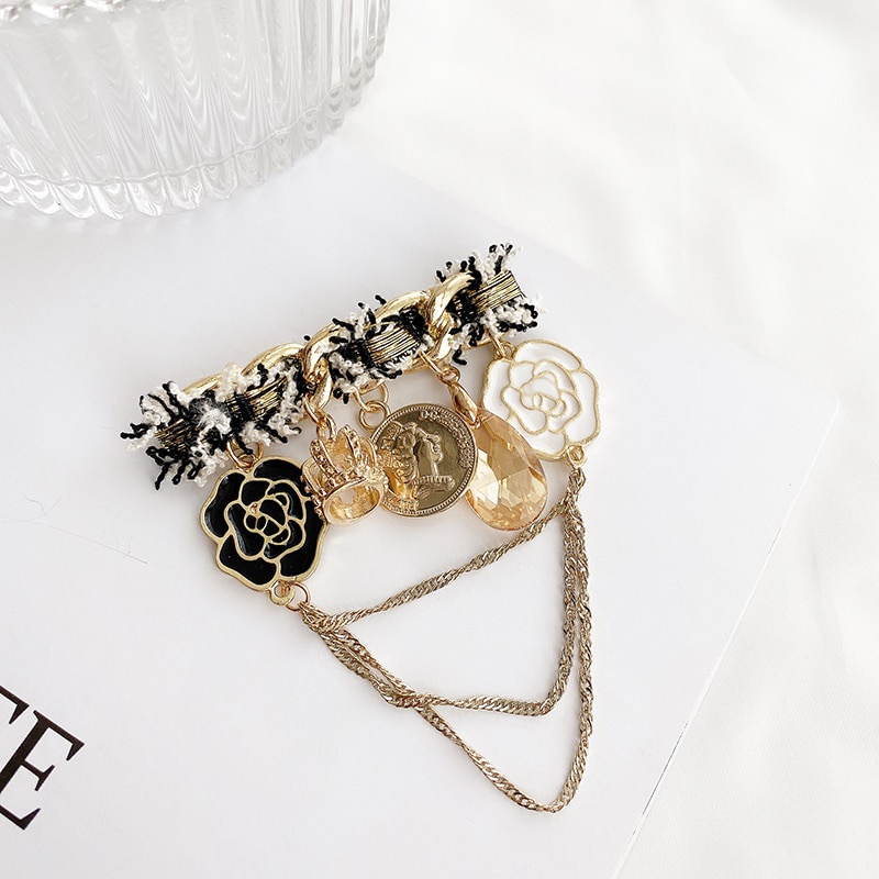 Trâm Cài Áo Hình Hoa Trà Đính Ngọc Trai Sang Trọng