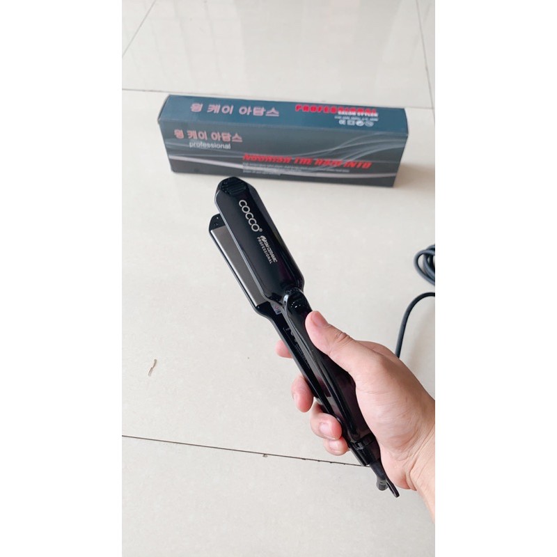 Máy Là ép,Duỗi Thẳng Tóc Hàn Quốc Cocco Cao Cấp Chuyên Nghiệp Bản 4.5cm 5 Mức Chỉnh Nhiệt Độ