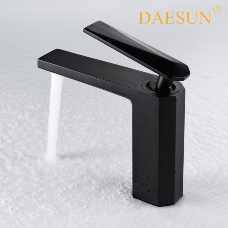 VÒI CHẬU LAVABO NÓNG LẠNH DAESUN DS 3225 .