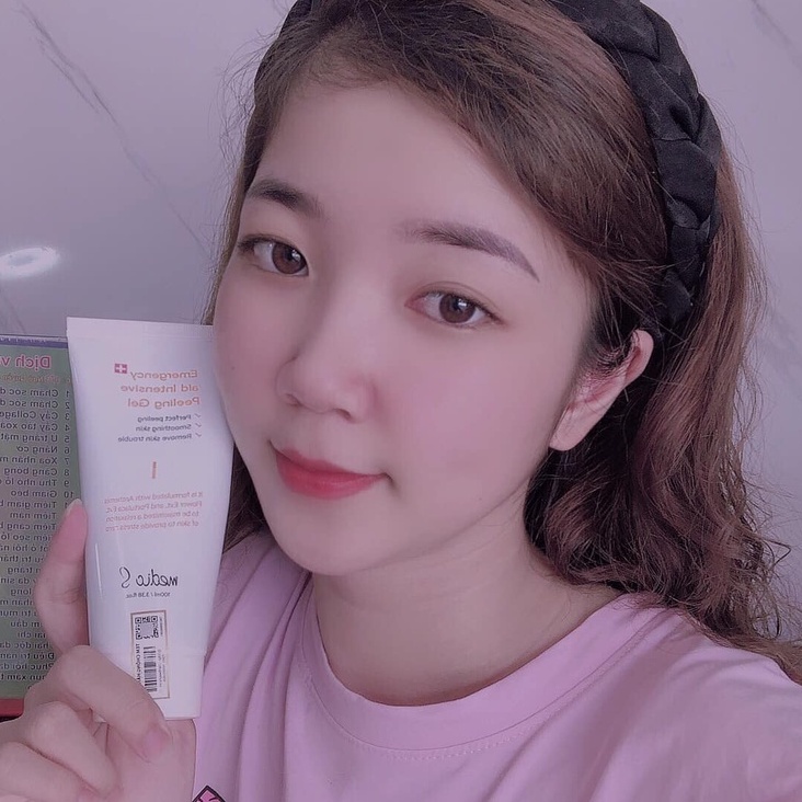Tẩy da chết dạng gel medic s  dành cho da dầu,da mụn,da nhạy cảm