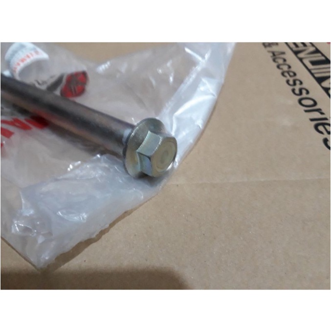 Cốt bánh sau Exciter 150 zin Yamaha / trục bánh sau Exciter 150