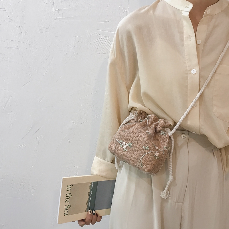 Túi đeo vai IELGY thiết kế rút dây thêu hình hoa lá thời trang dành cho nữ