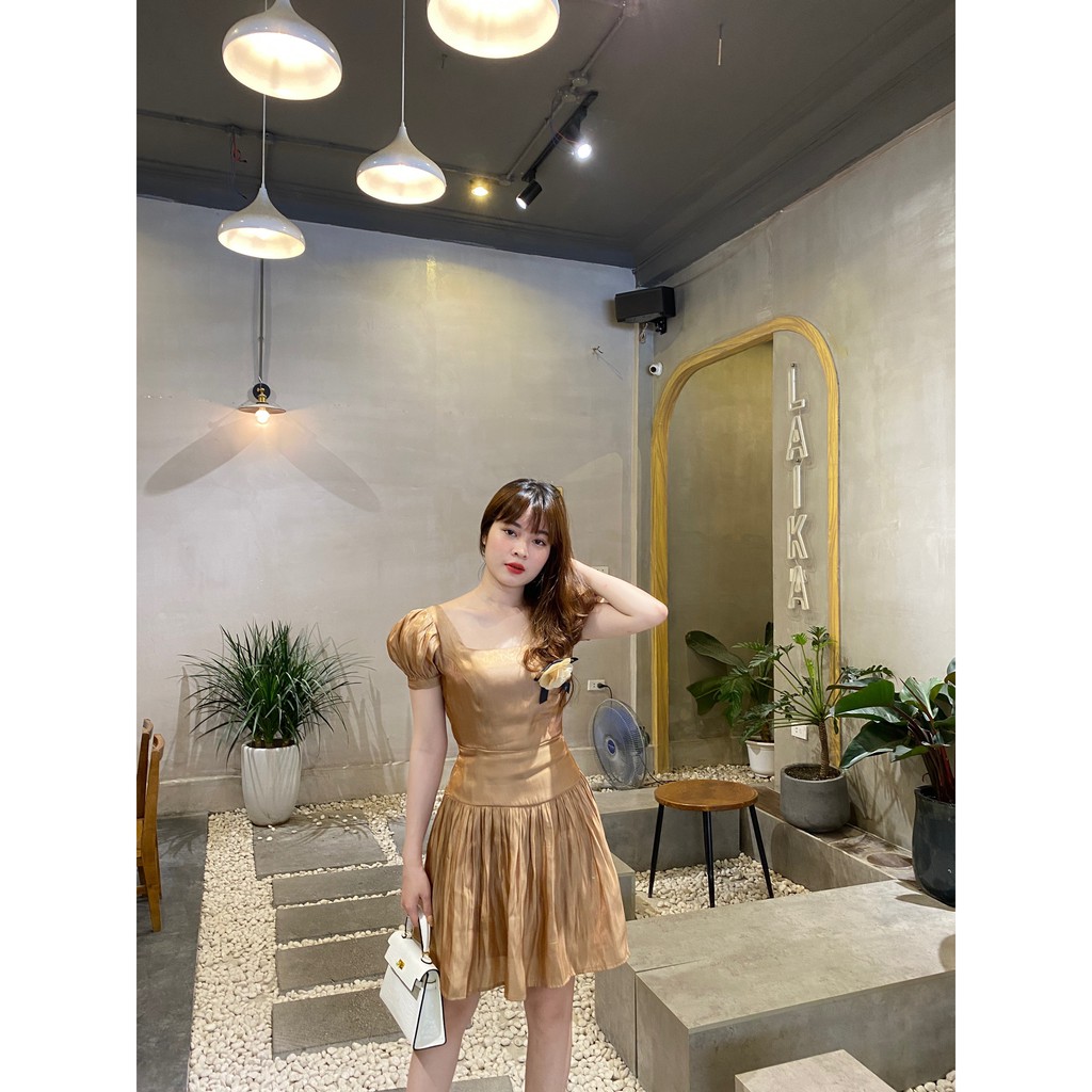 VÁY TIỂU THƯ SANG CHẢNH - ĐẦM CAO CẤP ĐUÔI CÁ DÁNG NGẮN TAY BỒNG KÈM HOA | BigBuy360 - bigbuy360.vn