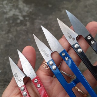 Kéo bấm chỉ loại rẻ (được chọn màu)