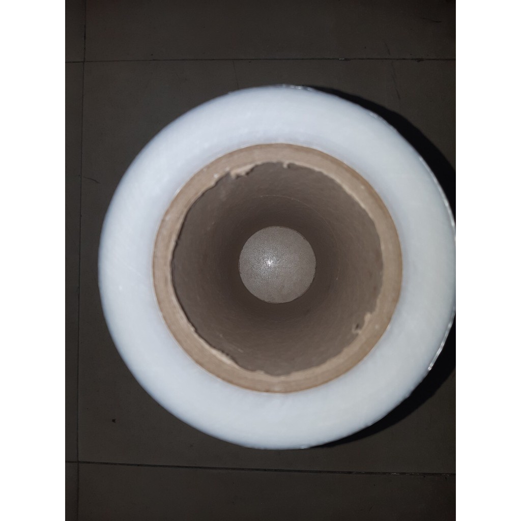 Màng pe 2,3 kg ( lõi 0,3 kg )