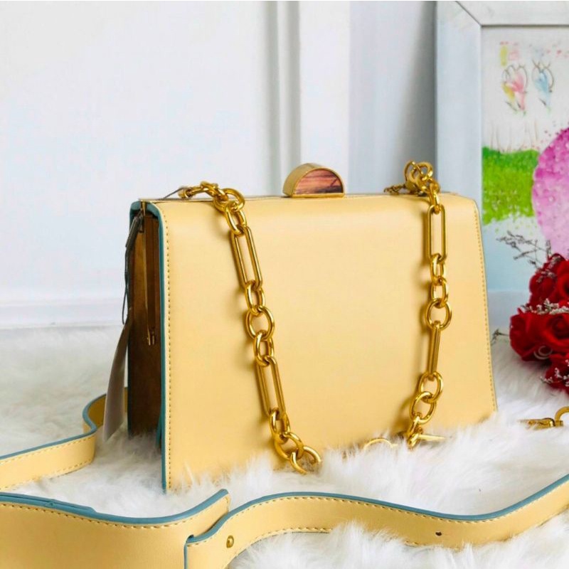 Cnk vàng siêu sang chảnh