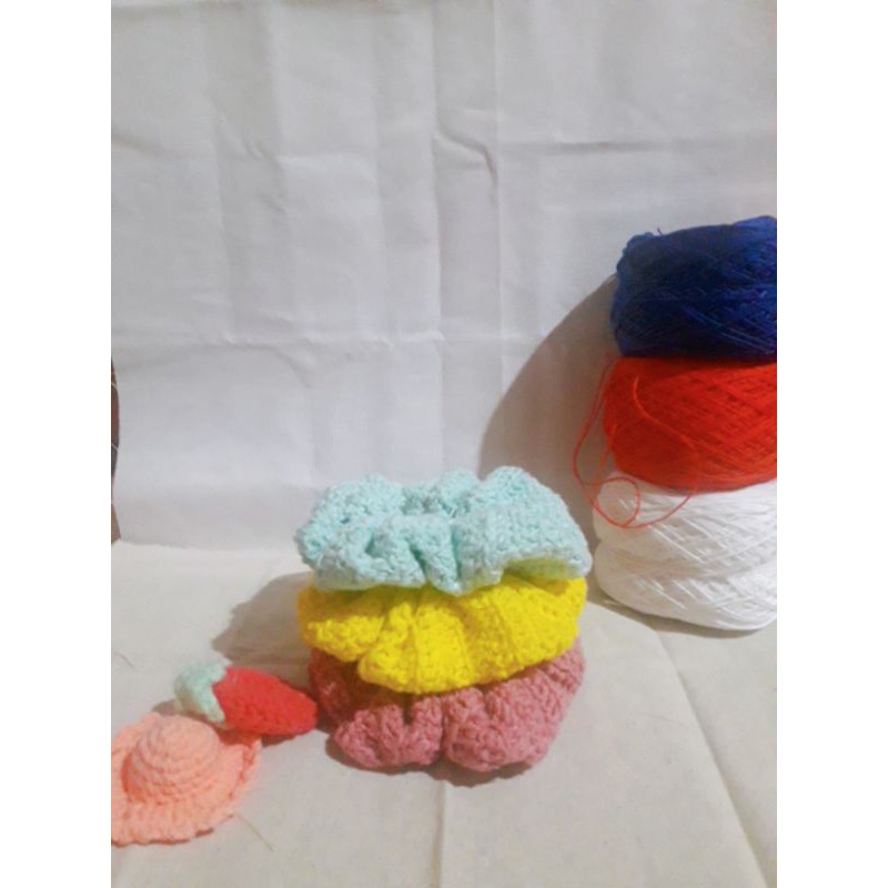 Scrunchies cột tóc len handmade kiểu 1