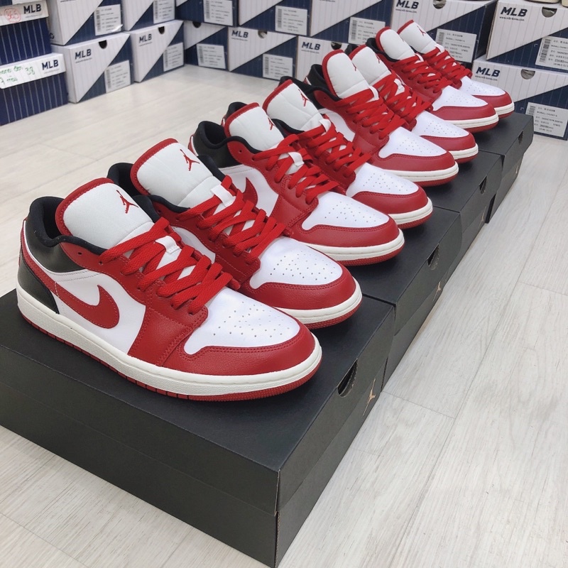 [Chính Hãng ] Giày Jordan 1 cổ thấp &quot;Chicago / Reverse Black Toe&quot; (DC0774-160) màu hot thị trường