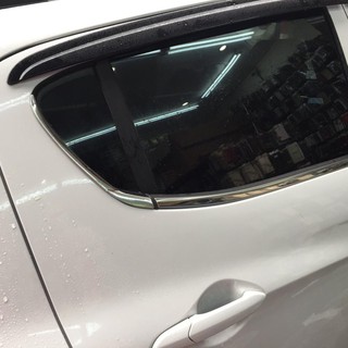 Bộ Ốp, Nẹp chân kính Vinfast Fadil gồm 4 chi tiết