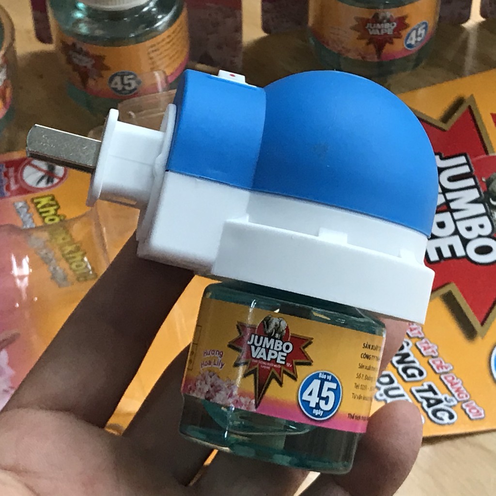 Máy xông tinh dầu đuổi bắt muỗi Jumbo và Lọ chất xông 34mL của Công ty Nhật bản