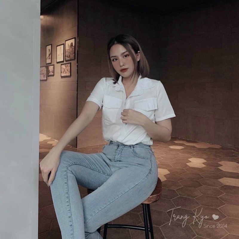 ÁO SƠ MI TRẮNG CỘC TAY TÚI NẮP MS10028