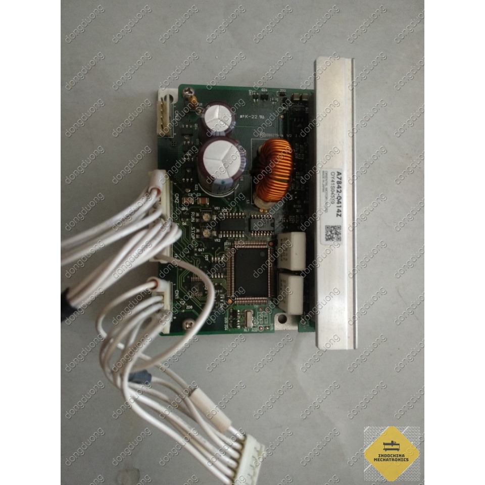 Bộ động cơ và điều khiển động cơ bước 5 pha Vexta của Oriental Motor mã A7842-0414Z/PK564-NA-A33, hàng tháo máy, như mới