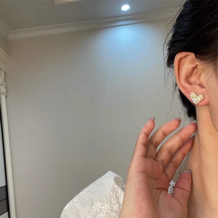 Bông Tai Hình Trái Tim Đính Đá 2022