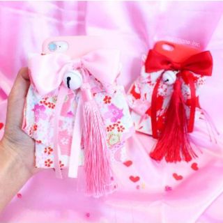 ỐP LƯNG HOA ANH ĐÀO