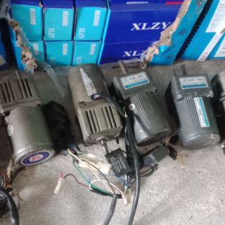 mô tơ giảm tốc điện 220v. nhông thép.chế quay gà. vit..thịt nướng