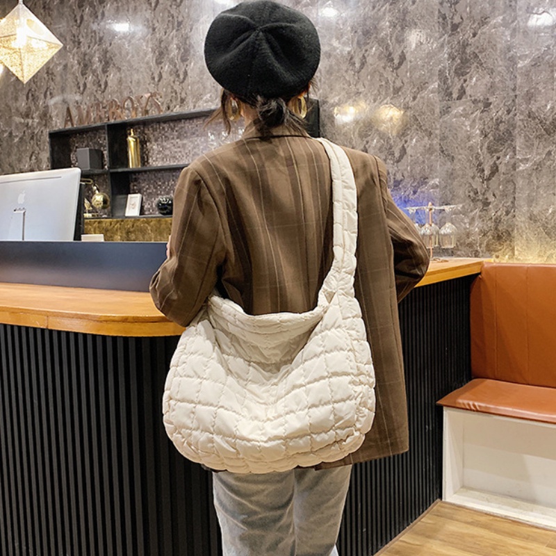 Carlyning Style Cozy Soft M Women's Bag Jennie Cos Cloud Bag  Túi Xách Đeo Vai Hình Đám Mây Kích Cỡ Lớn Thời Trang Dành Cho Nữ