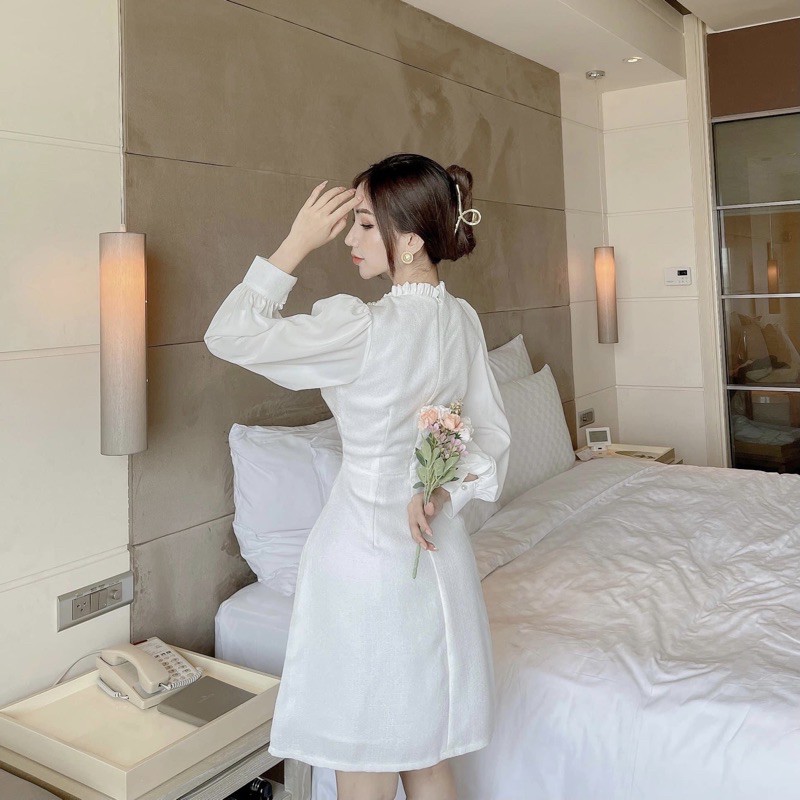 Đầm váy đi tiệc trắng cổ tròn tay dài