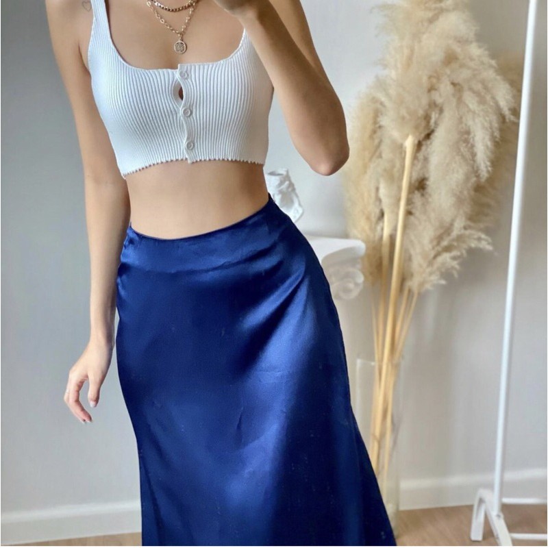 Áo croptop len gài nút