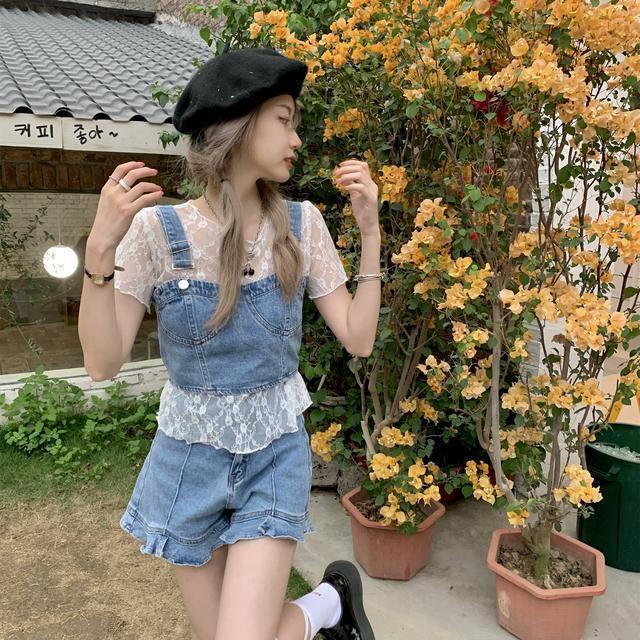 Set áo kiểu ren tay ngắn áo hai dây và quần đùi denim lưng cao thời trang dành cho nữ (Có bán lẻ)