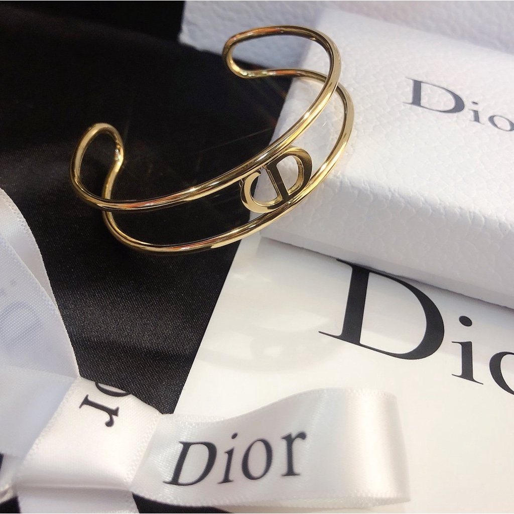 Vòng Tay Dior Chất Liệu Thép Titan Cho Nữ