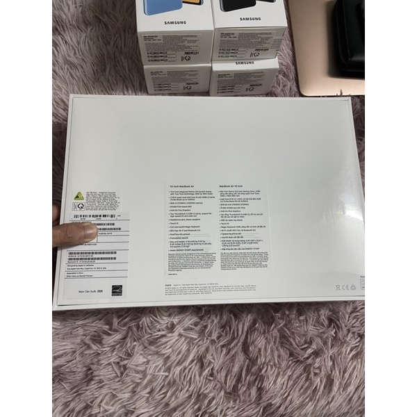 Macbook Air (2020) 13.3” Core i5 8/512Gb (MVH42SA/A) chính hãng Apple VN