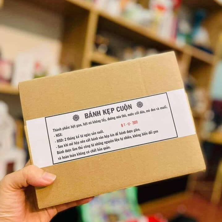 Bánh Kẹp Cuộn Đường Mè