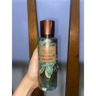 Xịt thơm toàn thân body mist vic bare vanilla decadent