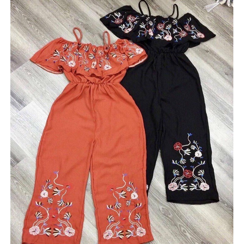 Pass Jumpsuit 2 dây thêu hoa