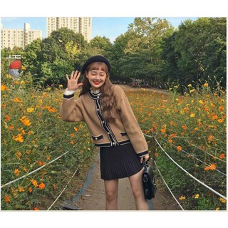 Áo khoác len nữ Diana có viền áo len dáng ngắn