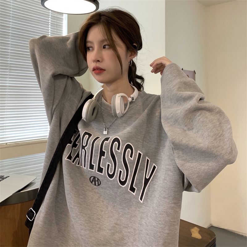 Áo sweater IELGY dáng rộng cổ tròn in chữ phong cách retro thời trang cho nữ