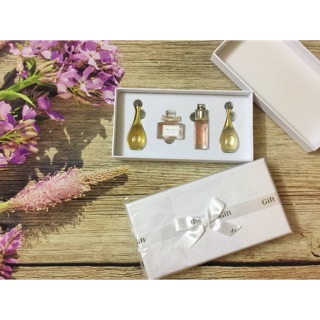 Combo 2 set nước hoa mini Dior - 1 nước hoa Valentino - 2 tẩy trang bio aderma limited
