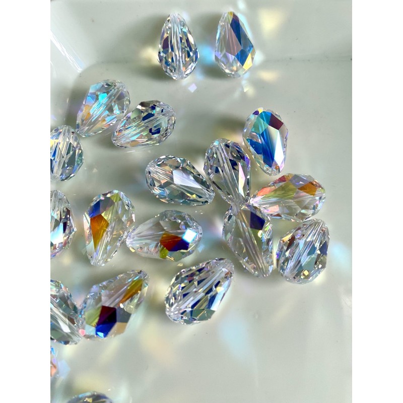 2 viên pha lê Swarovski giọt nước xỏ thẳng