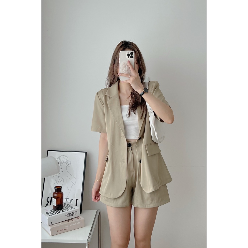 Set đồ nữ, set vest 2 món áo khoác blazer kèm quần short kaki, áo khoác 4 cúc cá tính - TNT.Clothes