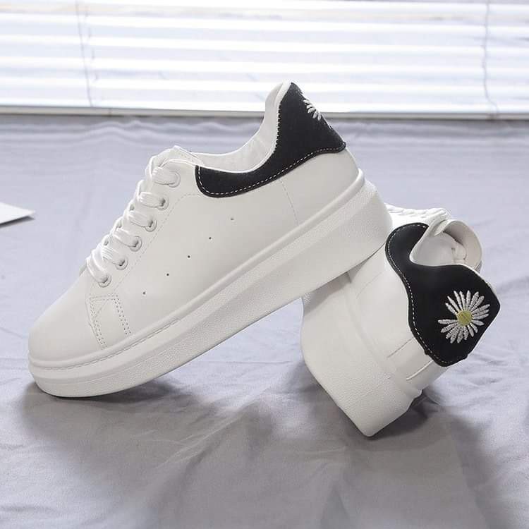 [ FREE SHIP ] Giày thể thao sneakers MC hoa cúc nam nữ - Hàng sẵn kho từ 35 -43 tặng kèm tất khử mùi |NGUYỄN TRÂM 93