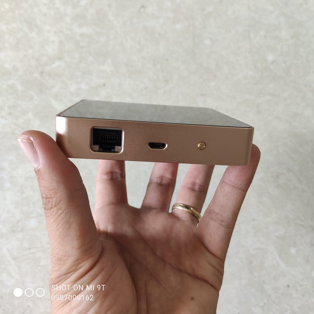 Trung tâm điều khiển nhà thông minh Hub Zigbee 3.0 nhôm mặt kính cao cấp