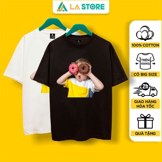 Áo Thun Unisex Cotton Bé Trai Cầm Donut Form Rộng Tay Lỡ Nam Nữ Có Big Size | LẠ STORE