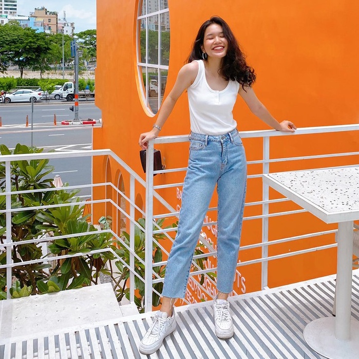 Quần Jeans Lưng Cao Nữ Cắt Lai - Momfit CutlineBlue - Hashtagem ( Mã MFCLJ - 02 )