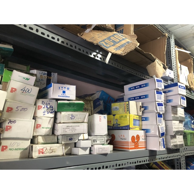 Đồng hồ đo áp suất có dầu inox 5-7-10-15-25...-700kg, đồng hồ hút chân không khí nén