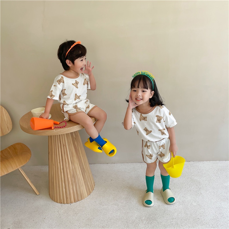 Set Áo Thun Tay Ngắn &amp; Quần Short In Hình Gấu Dễ Thương Cho Bé Trai &amp; Gái