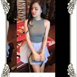Áo croptop 3 lỗ ngược