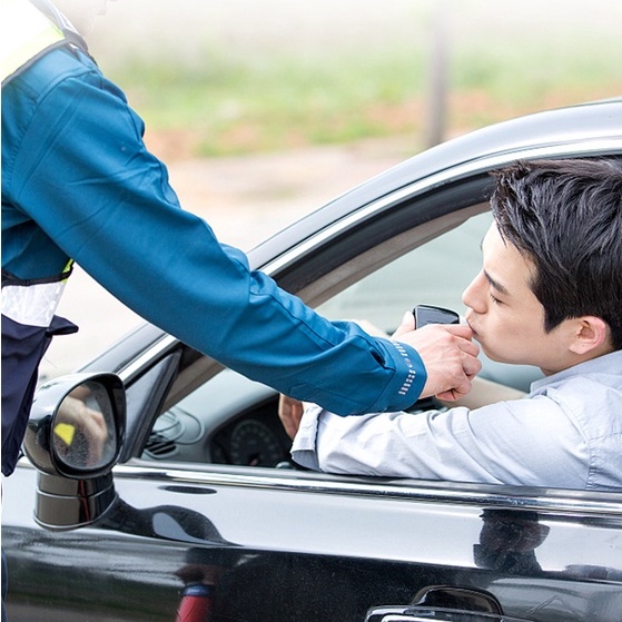 Máy đo nồng độ cồn trong hơi thở nhỏ gọn, chính xác cao