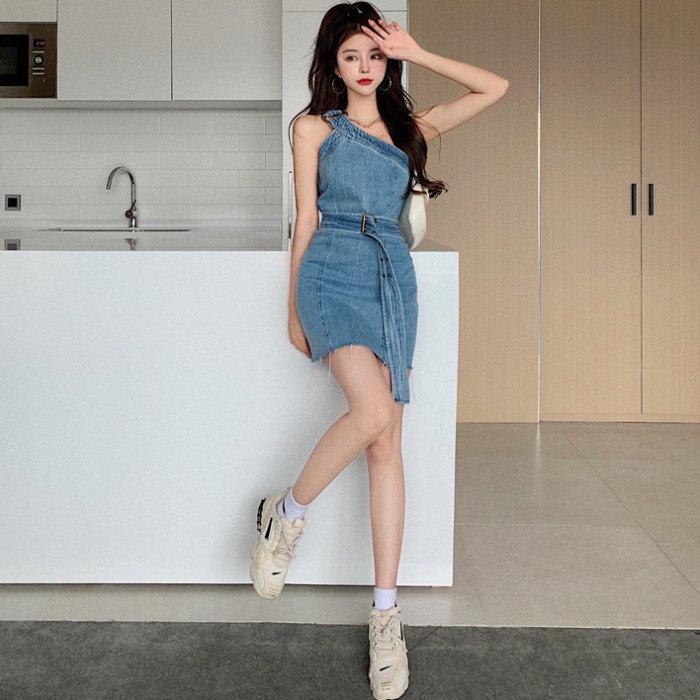 Đầm Denim Hai Dây Dáng Ôm Chiết Eo Phong Cách Retro Quyến Rũ