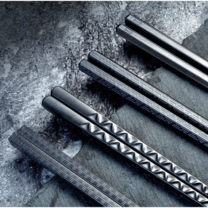 Bộ 5 đôi đũa đen họa tiết xoắn T26