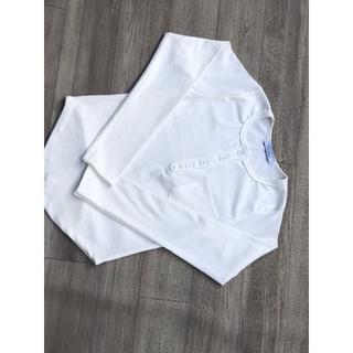 Áo vạt bầu nút tay dài