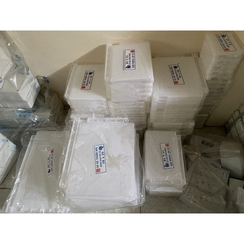 Bảng điện nhựa nhiều kích cỡ