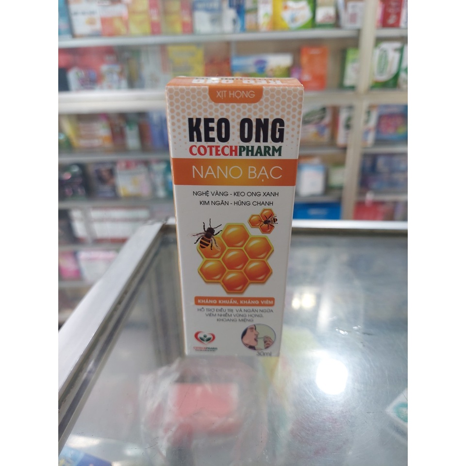 Xịt họng keo ong Cotechpharm Nano Bạc, chai 30 ml