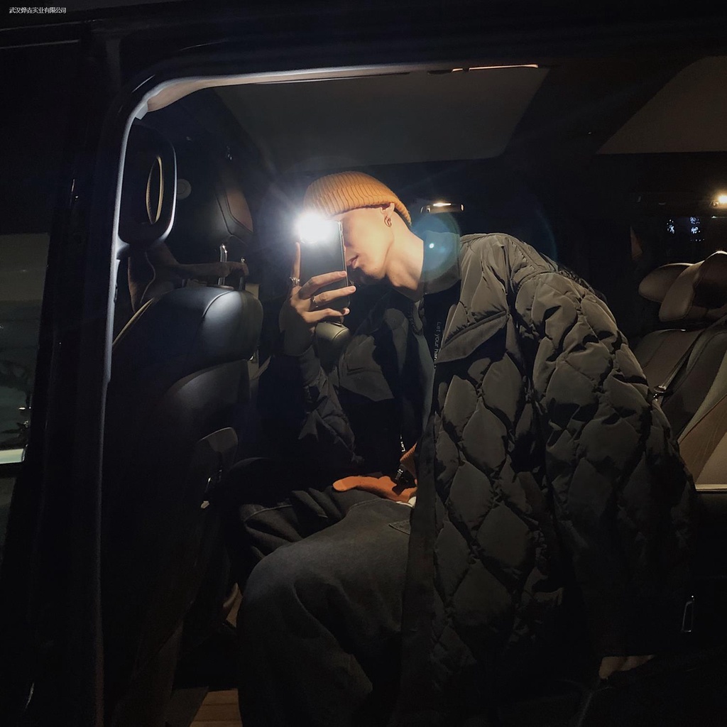 Áo khoác dáng rộng màu đen chất liệu cotton thời trang thu đông Hàn Quốc cho nam 2021